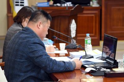 제246회 임시회 제6차 본회의07-1030.jpg