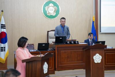 제249회 임시회 제1차 본회의07-1030.jpg