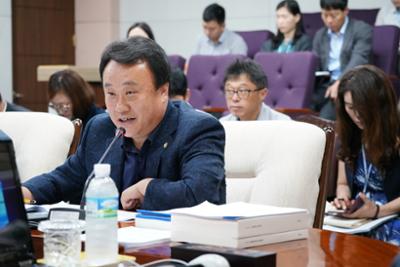 제250회 제1차 정례회 제6차 본회의09-1030.jpg
