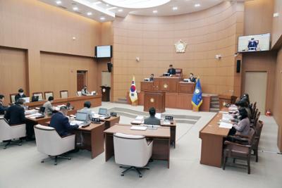 제283회 양구군의회 임시회 제4차 본회의01-1500.jpg