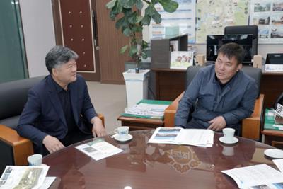 강원세계산림엑스포조직위 상임부위원장 방문06-1500.jpg