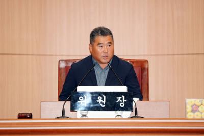 제289회 양구군의회 임시회 제1차 본회의 제1차 예결특위16-1500.jpg