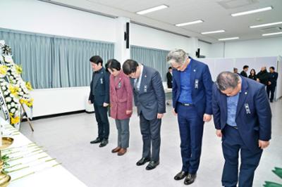 제주항공 여객기 사고 희생자 합동 분향소 조문