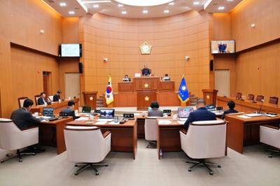 20250227 제303회 양구군의회 임시회 제2차 본회의 (4).JPG