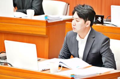 20250428 제305회임시회제1차예결특위 (16).JPG
