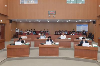 20250618 제307회 정럐회 제1차 예결특위 (3).JPG