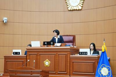 제320회 양구군의회 제1차 정례회 제5차 본회의 (2).JPG