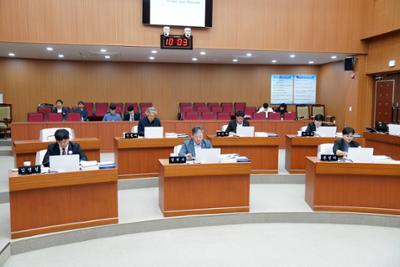 제320회 양구군의회 제1차 정례회 제5차 본회의 (5).JPG