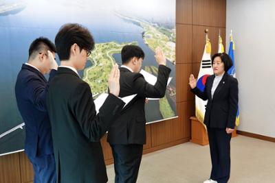 20261006 2026 양구군의회 신규자 임명식 (11).JPG