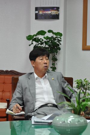 주재기자초청팔랑리사격장특위활동상황설명.jpg