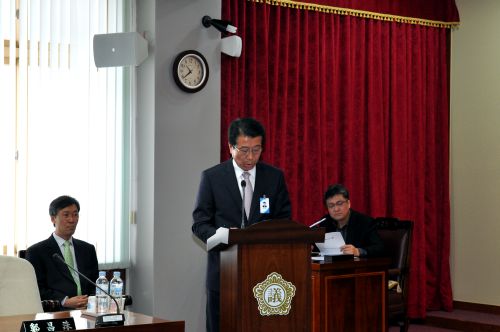 제6차본회의농업정책과2013년군정주요업무보고및답변사진.jpg