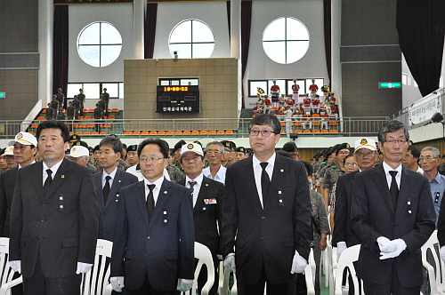 2013년 전반기 6.25 전사자 합동영결식 헌화`분향