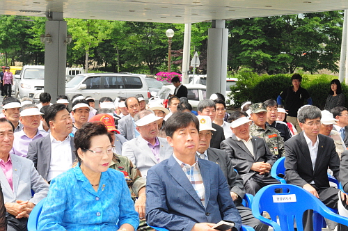 DMZ 60주년기념 기록전시회 참석