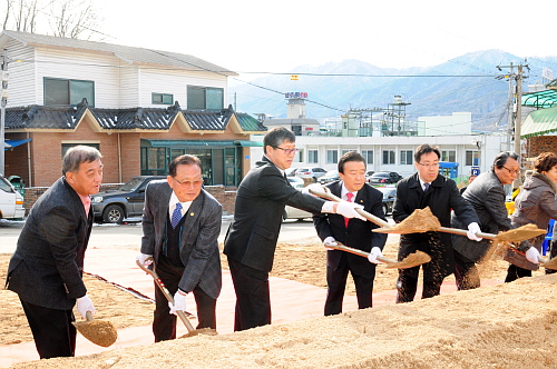 양구향교 전토예절교육관 신축공사 기공식 참석